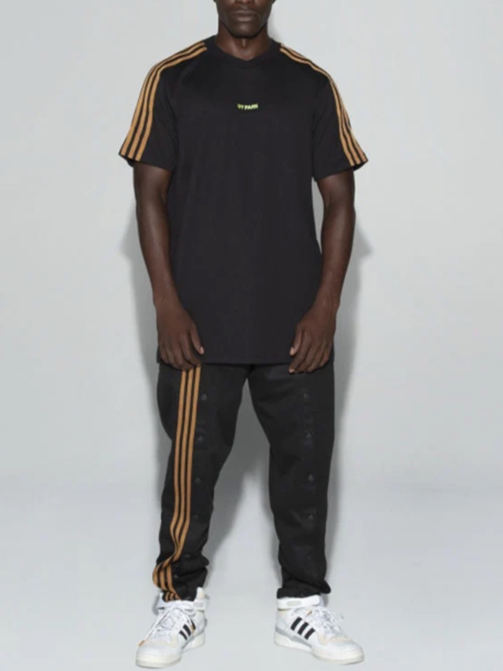 Adidas x Ivy Park Crossover Embroidered Logo T-shirt Black Gold Stripes Unisex S
